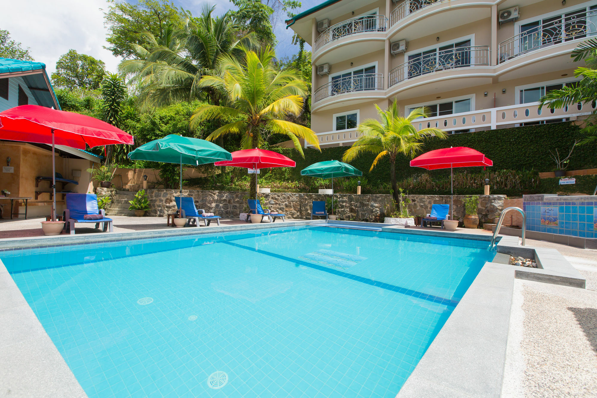 Patong Rai Rom Yen Resort Sha Exterior foto